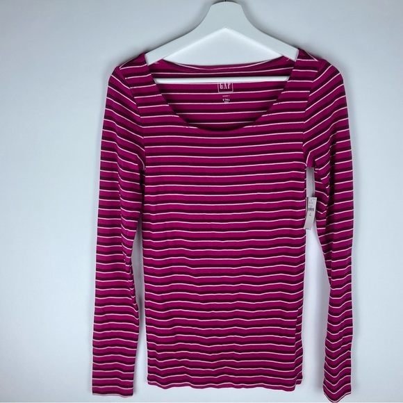 GAP Tops - Gap Women’s Crewneck Long Sleeve T-Shirt Modern T -Size S Tall